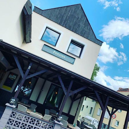 Penzion & Restaurace U Vily Sezimovo Usti Exterior foto