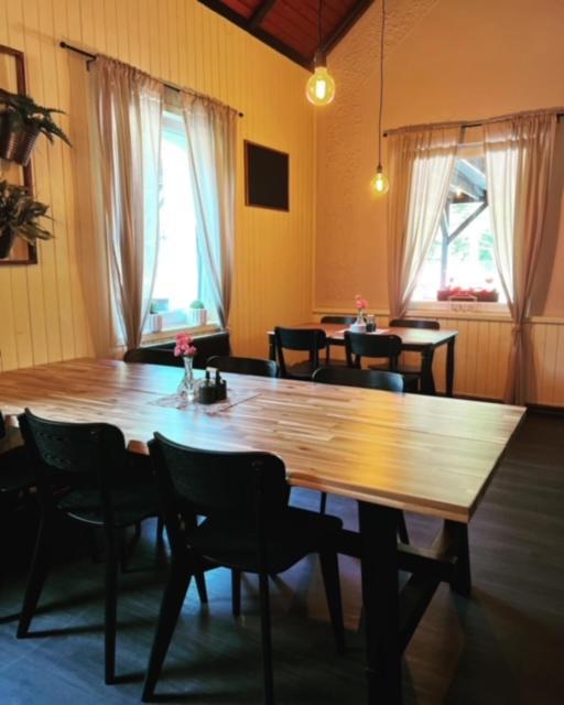 Penzion & Restaurace U Vily Sezimovo Usti Exterior foto