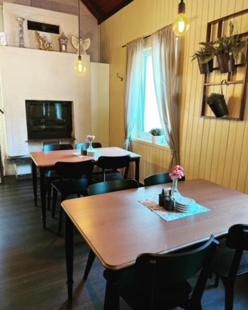 Penzion & Restaurace U Vily Sezimovo Usti Exterior foto